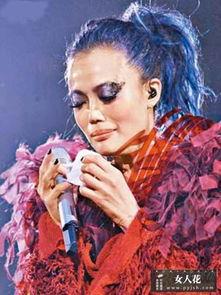 最新八卦爆料明星是谁,神秘明星身份曝光，真相令人震惊！